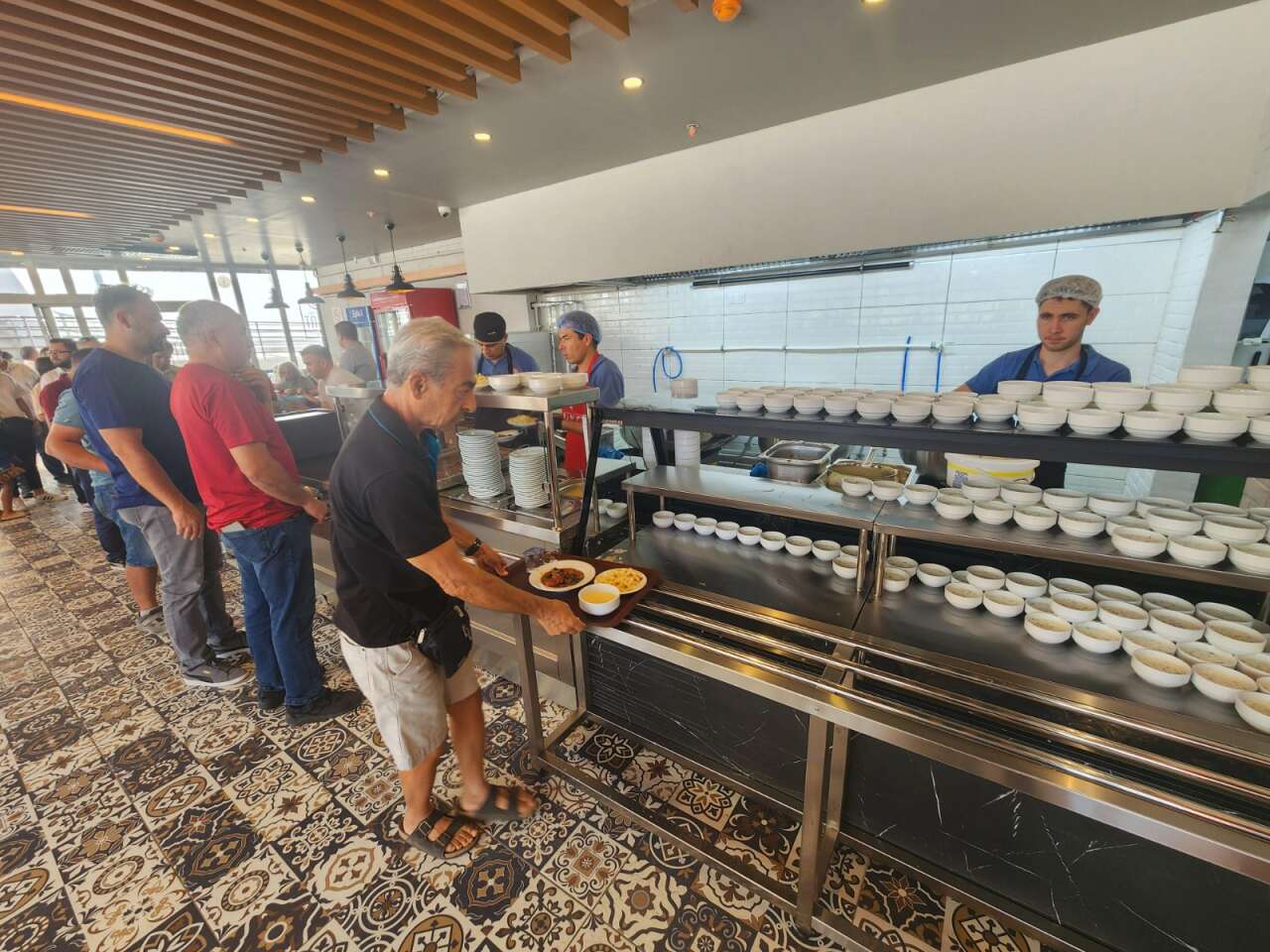 Muğla’da 4 Çeşit Yemek İçin Uzun Kuyruklar: Kent Lokantası 21 Günde 21 Bin Kişiye Hizmet Verdi 7